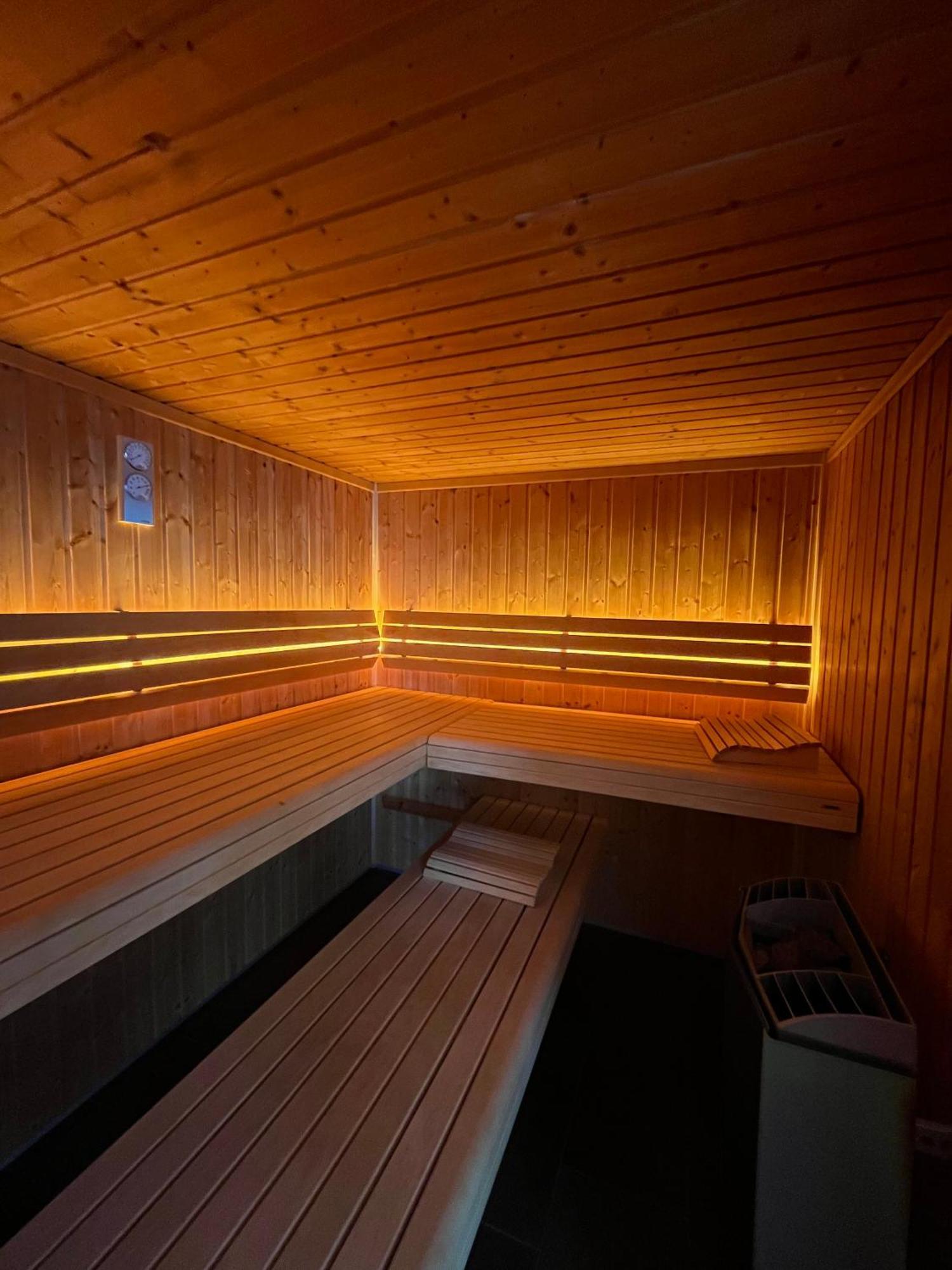 Waldhotel Fletschhorn Panoramic Retreat In Saas Fee Kültér fotó